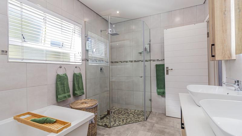 3 Bedroom Property for Sale in Pinnacle Point Golf Estate Western Cape